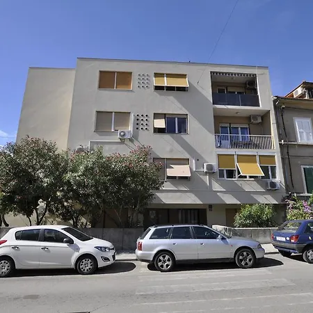 Appartement Rajna *